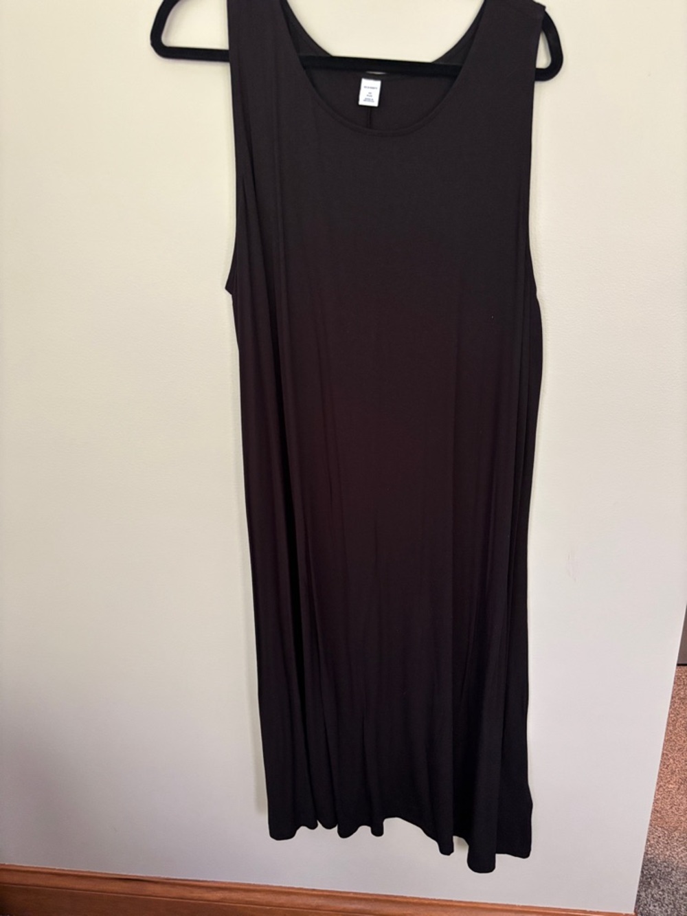 Old Navy Black Sleeveless Midi Dress